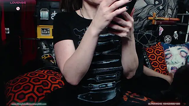 Snapshot of Silentmary chatting on January 2025 04:13:01 AM Silentmary online show from January 2025 04:13:01 AM