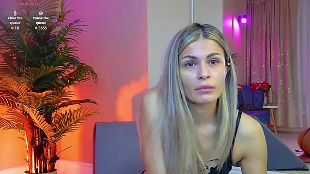 Snapshot of Avril_Cyrus chatting on October 2025 07:45:02 AM Avril Cyrus online show from October 2025 07:45:02 AM