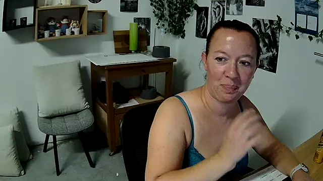 AnyaKreyxh online show from October 2025 12:22:02 PM