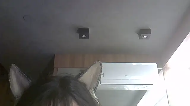 Skinny-Kitten online show from February 2026 10:58:01 PM