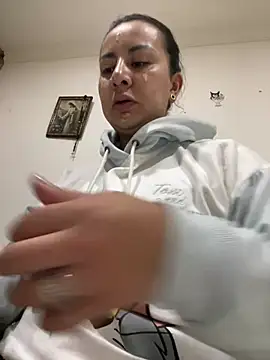 Abril Luv online show from January 2025 11:24:01 AM