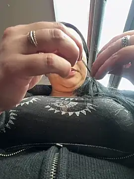 Abril Luv online show from February 2025 11:54:01 AM