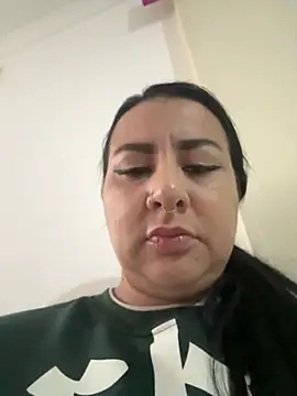 Abril Luv online show from May 2026 11:42:02 AM