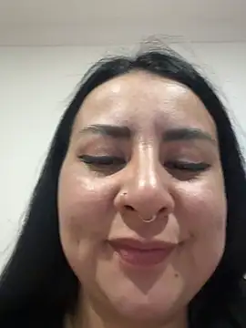 Snapshot of Abril_Luv chatting on July 2026 02:05:02 AM Abril Luv online show from July 2026 02:05:02 AM