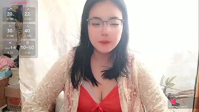 Snapshot of Vivianangn-e chatting on April 2026 01:25:01 AM Vivianangn-e online show from April 2026 01:25:01 AM