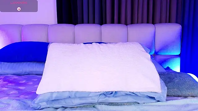 sweetieluna01 online show from January 2026 08:54:02 PM