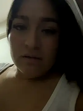 LuceroRm online show from November 2025 04:46:01 AM