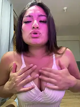 LuceroRm online show from March 2026 05:57:01 AM