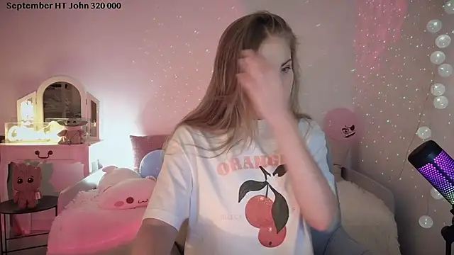 ImKeira online show from September 2025 06:40:01 PM