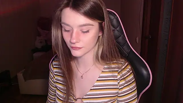 jeann elsaa online show from September 2025 03:45:01 PM