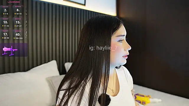Snapshot of haylie_ chatting on July 2026 05:12:02 AM haylie online show from July 2026 05:12:02 AM