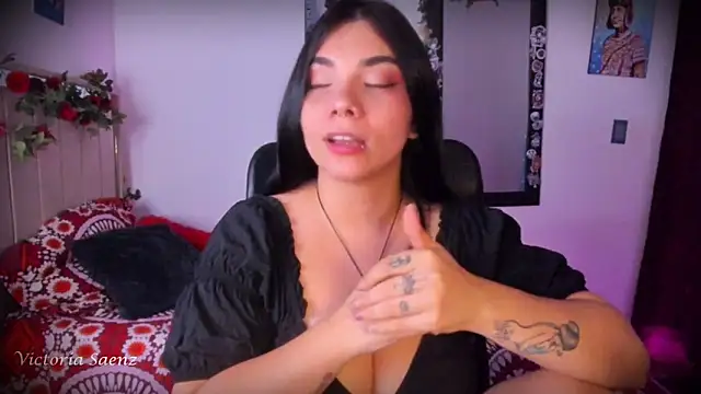 Snapshot of victoriaasaenz_ chatting on June 2026 12:56:02 AM victoriaasaenz online show from June 2026 12:56:02 AM