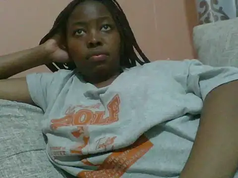 Snapshot of Neith chatting on October 2025 07:47:01 PM Neith online show from October 2025 07:47:01 PM