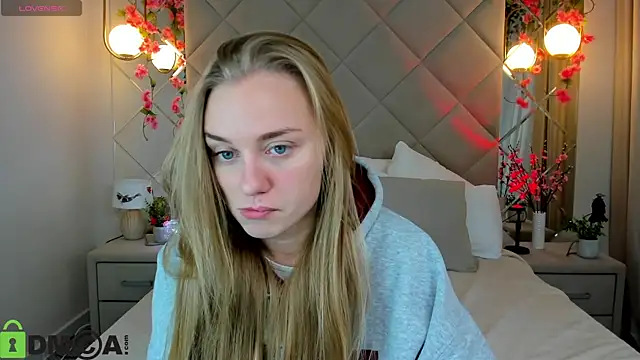 Barbie Lis online show from November 2025 01:08:02 AM