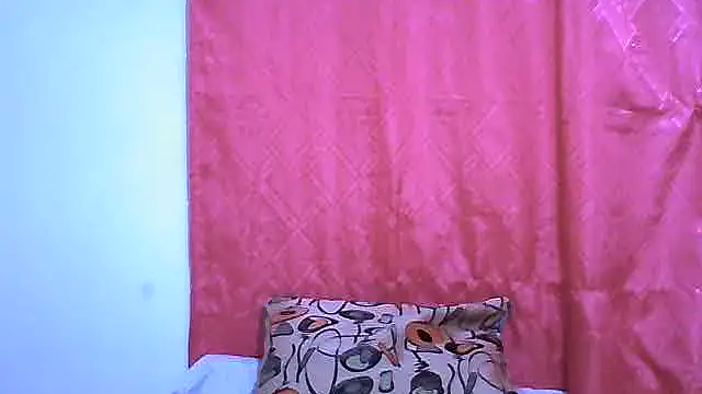 Snapshot of ChiaraFioree chatting on July 2026 07:27:02 PM ChiaraFioree online show from July 2026 07:27:02 PM