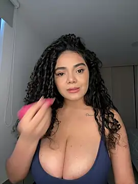 Snapshot of Mariecurl chatting on July 2026 10:57:02 PM Mariecurl online show from July 2026 10:57:02 PM