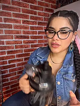 Insane Issa online show from December 2024 08:04:01 PM