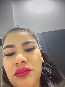 Insane Issa online show from February 2025 03:59:01 PM