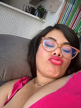 Insane Issa online show from February 2025 06:37:01 PM