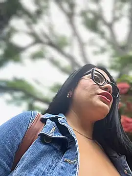 Insane Issa online show from March 2025 05:52:01 PM