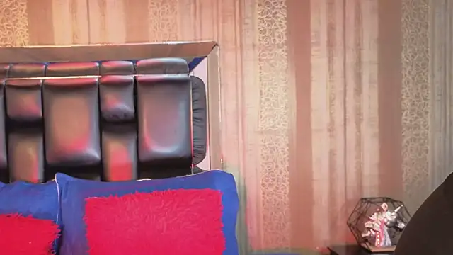 MishaKinki online show from January 2026 08:23:01 PM