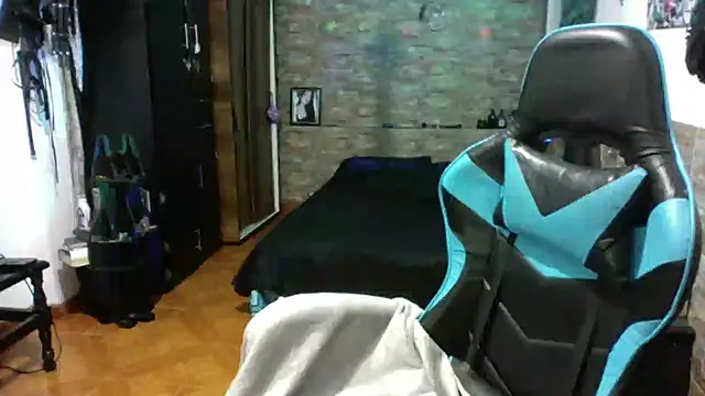 AngelaQueen  online show from September 2025 04:39:01 PM