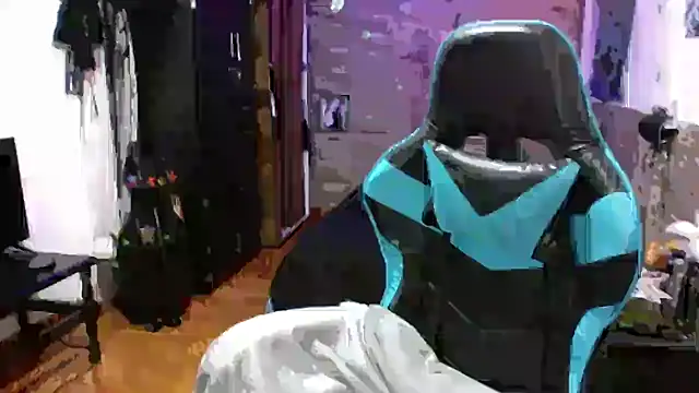 AngelaQueen  online show from October 2025 04:40:02 PM