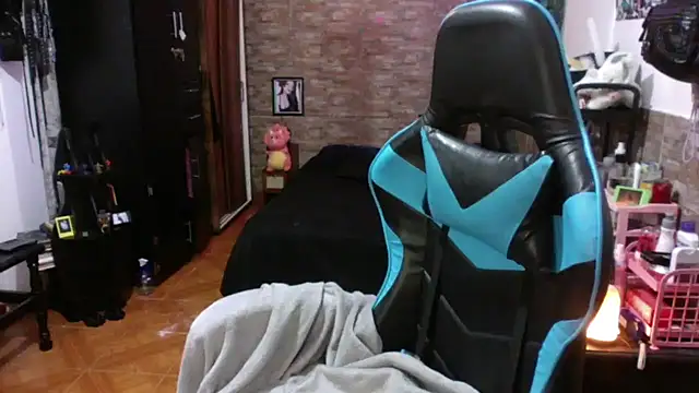 AngelaQueen  online show from January 2026 04:22:01 PM