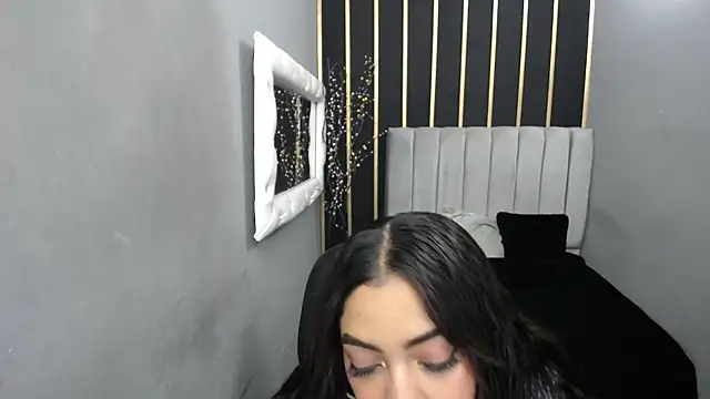 keizy  conte online show from December 2024 12:38:01 PM