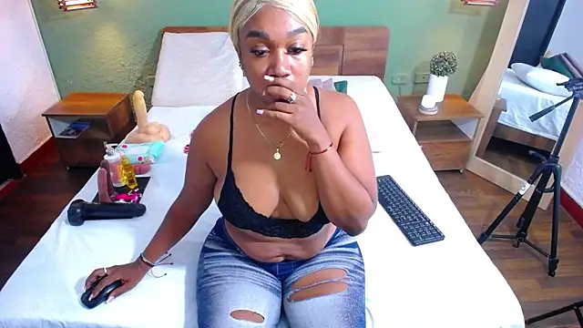 dannaahbrown online show from December 2024 08:07:02 PM