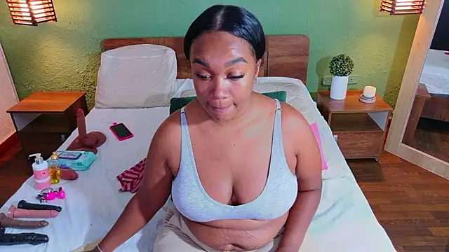 Snapshot of dannaahbrown chatting on July 2026 06:54:01 PM dannaahbrown online show from July 2026 06:54:01 PM