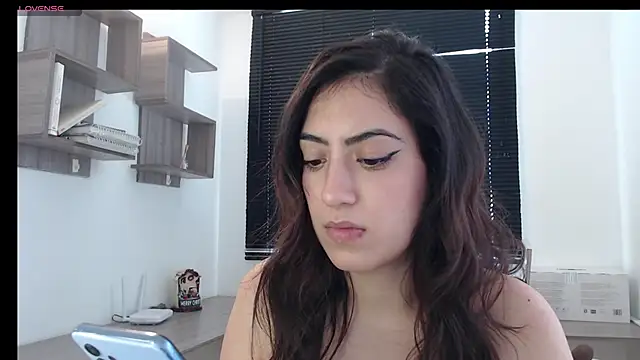 MIYESSI online show from January 2025 06:36:02 PM