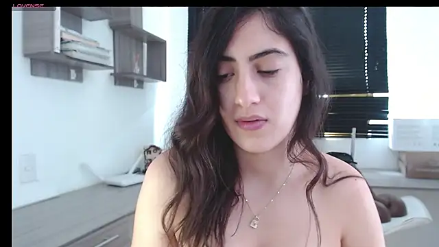 MIYESSI online show from March 2025 07:01:02 PM