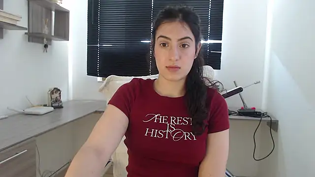 MIYESSI online show from October 2025 04:24:02 PM