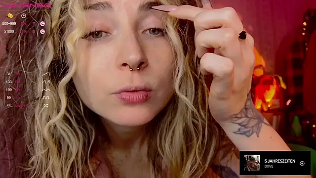 IttyKitty online show from December 2025 10:39:02 PM