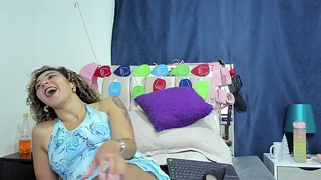 charlott lens online show from December 2024 11:54:01 PM