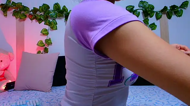 tati cardenas online show from October 2025 05:02:02 AM