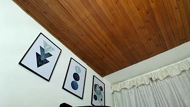 sam her online show from November 2025 09:05:02 PM