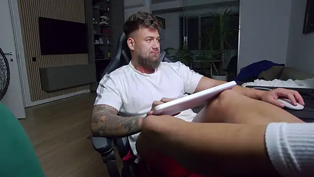 UbbeViking online show from January 2025 07:00:02 PM