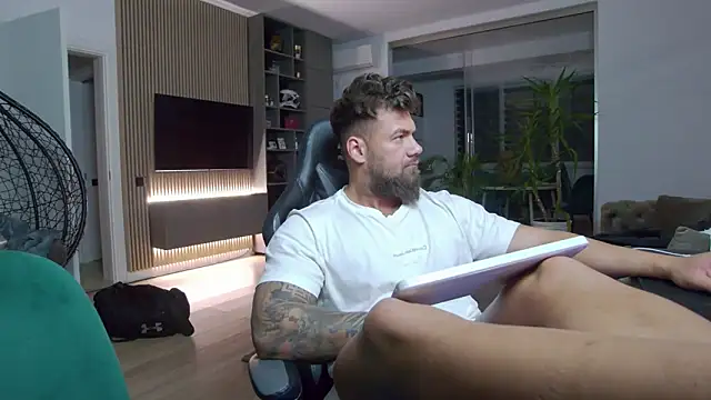 UbbeViking online show from February 2025 08:17:02 PM