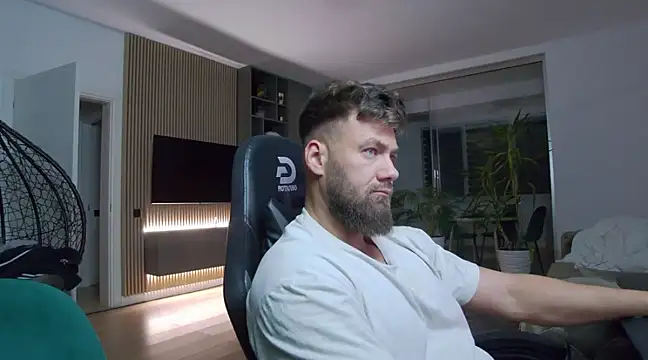 UbbeViking online show from March 2025 07:59:02 PM