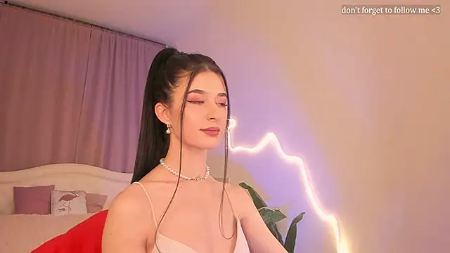 LauraCoy online show from February 2026 08:21:01 PM