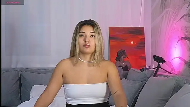 lily  foster online show from December 2024 02:21:02 AM