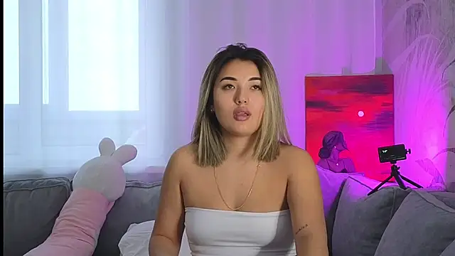 lily  foster online show from January 2025 07:32:02 AM