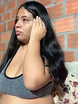 Snapshot of moncerrat_luna chatting on December 2024 12:07:02 PM moncerrat luna online show from December 2024 12:07:02 PM