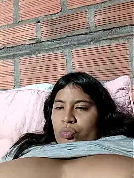 Snapshot of moncerrat_luna chatting on January 2025 10:31:01 PM moncerrat luna online show from January 2025 10:31:01 PM