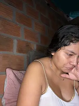 Snapshot of moncerrat_luna chatting on February 2025 03:26:01 PM moncerrat luna online show from February 2025 03:26:01 PM