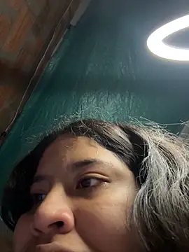 Snapshot of moncerrat_luna chatting on February 2025 02:29:02 PM moncerrat luna online show from February 2025 02:29:02 PM