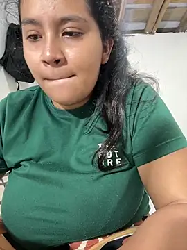 moncerrat luna online show from April 2026 12:41:02 AM