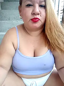 Snapshot of HORNY_MATURE25 chatting on January 2025 06:57:02 PM HORNY MATURE25 online show from January 2025 06:57:02 PM